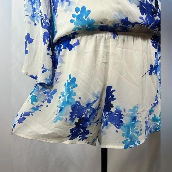 Olive & Oak Blue Floral Wrap Dress - Picture 7 of 12